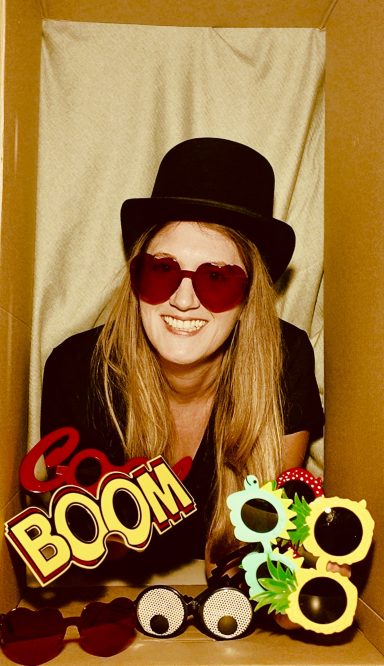 Fotobox Kassel mieten Komplettpaket – keine versteckten Aufpreise Fotobox Kassel Komplettpaket ohne Aufpreis mit Drucker Hintergründen und Requisiten