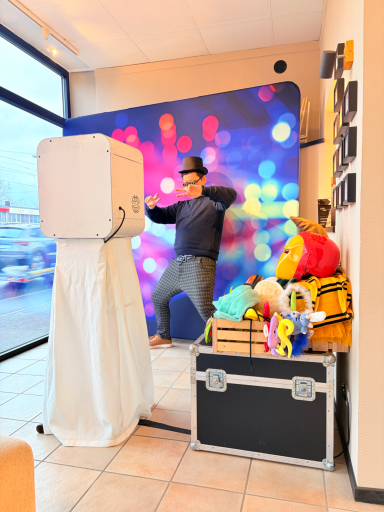 Fotobox Firmenfeier Stadthaus 37 Göttingen – Party Abendhintergrund für Events Fotobox Firmenfeier Stadthaus 37 Göttingen mit Party Abendhintergrund und Gästen